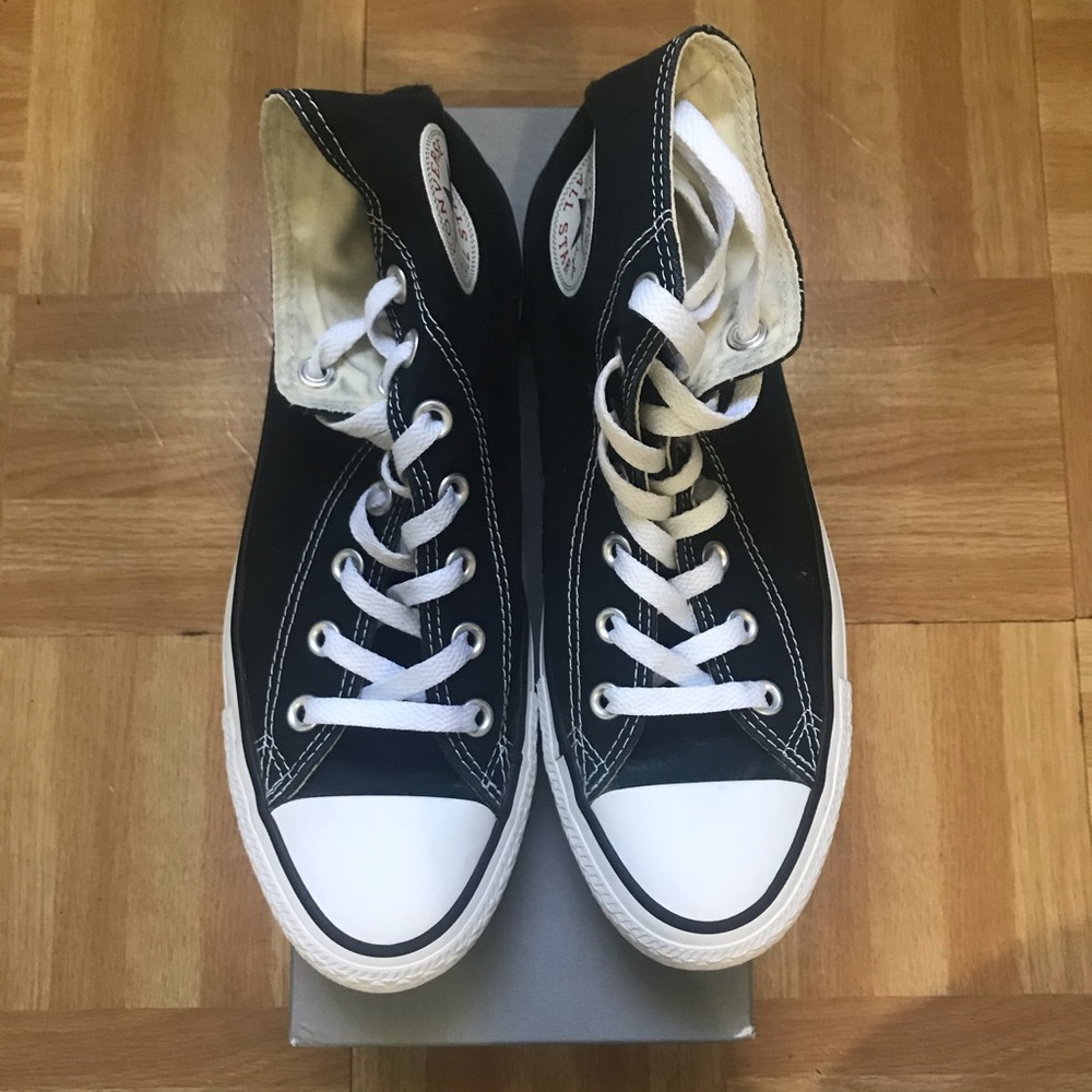 Unisex W8 M6 Converse Chuck Black High Top Classic